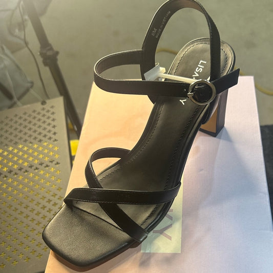 208. NEW SIZE 8 Black Minimalist Chunky Heel Sandals