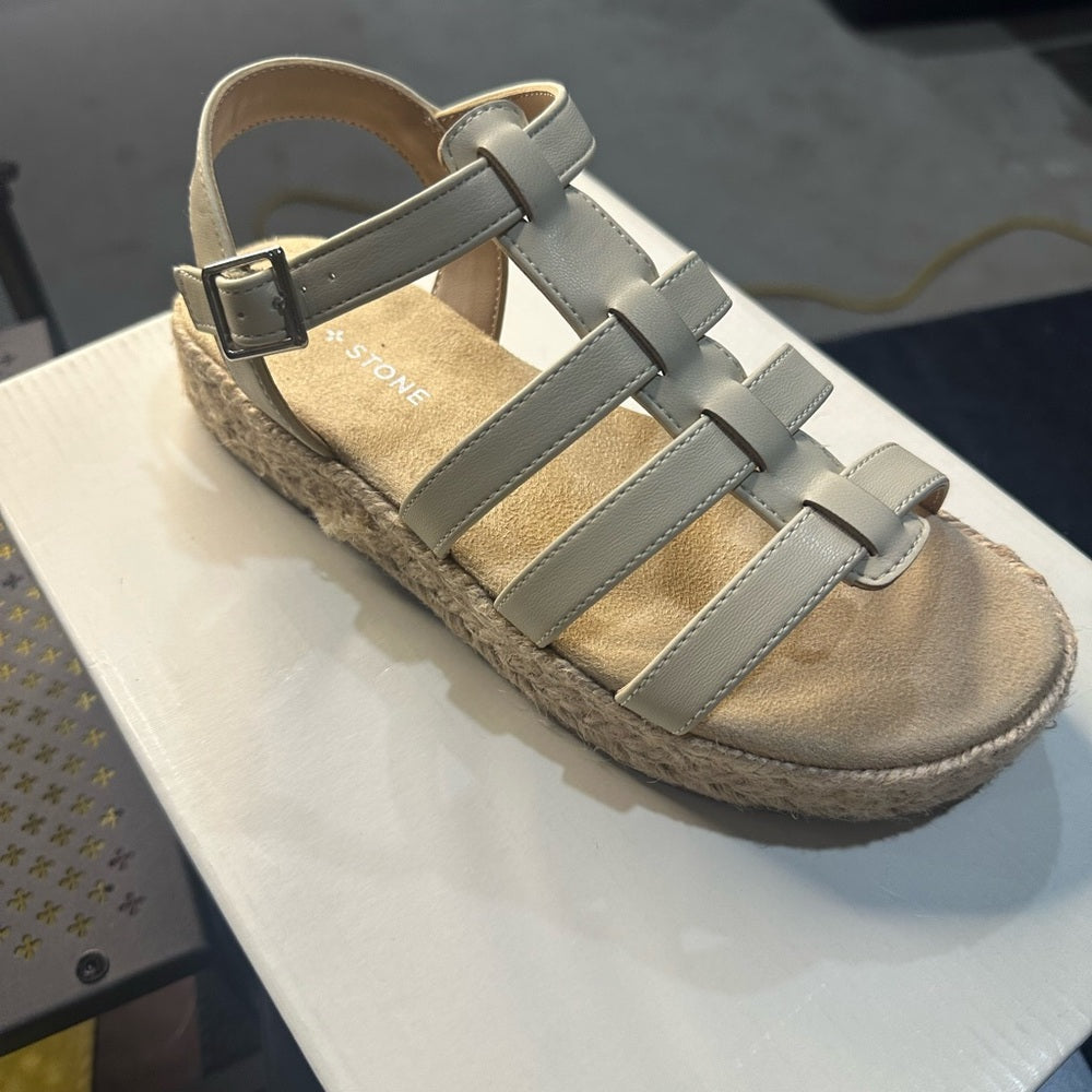 216. NEW SIZE 6 Sun + Stone Cream Espadrille Flat Sandals