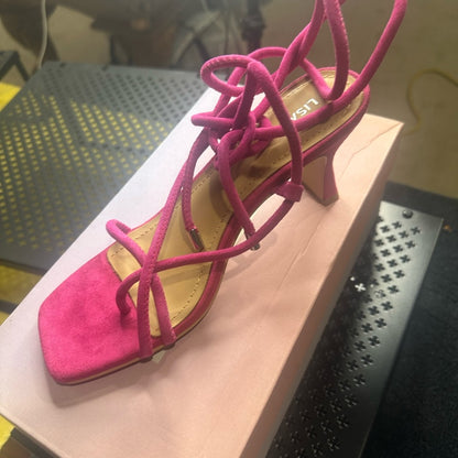221. NEW SIZE 6 Vibrant Pink Strappy Sandals with Sculptural Heel