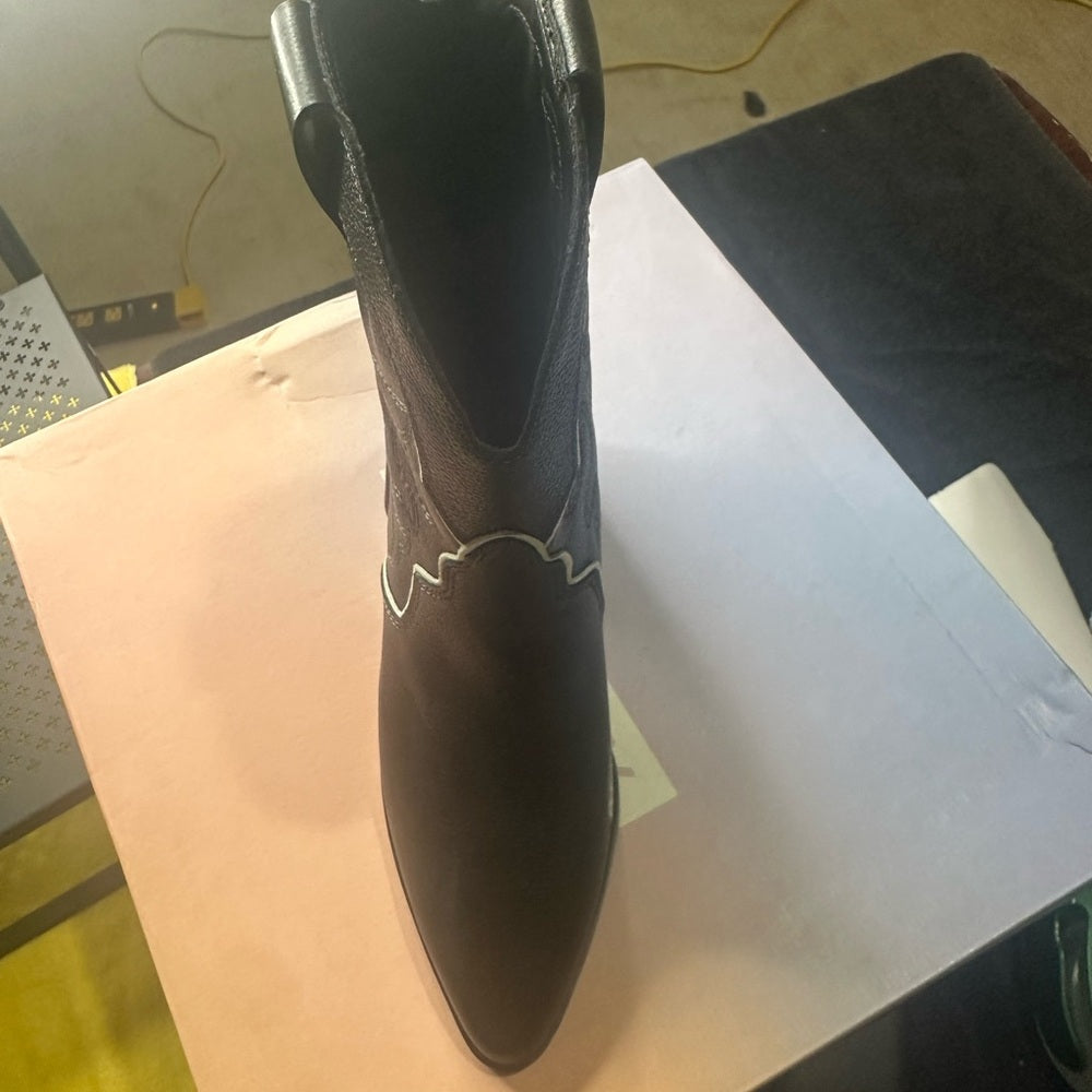 226. NEW SIZE 6 Black Heeled Boots with Chunky Heel and Western Stitching