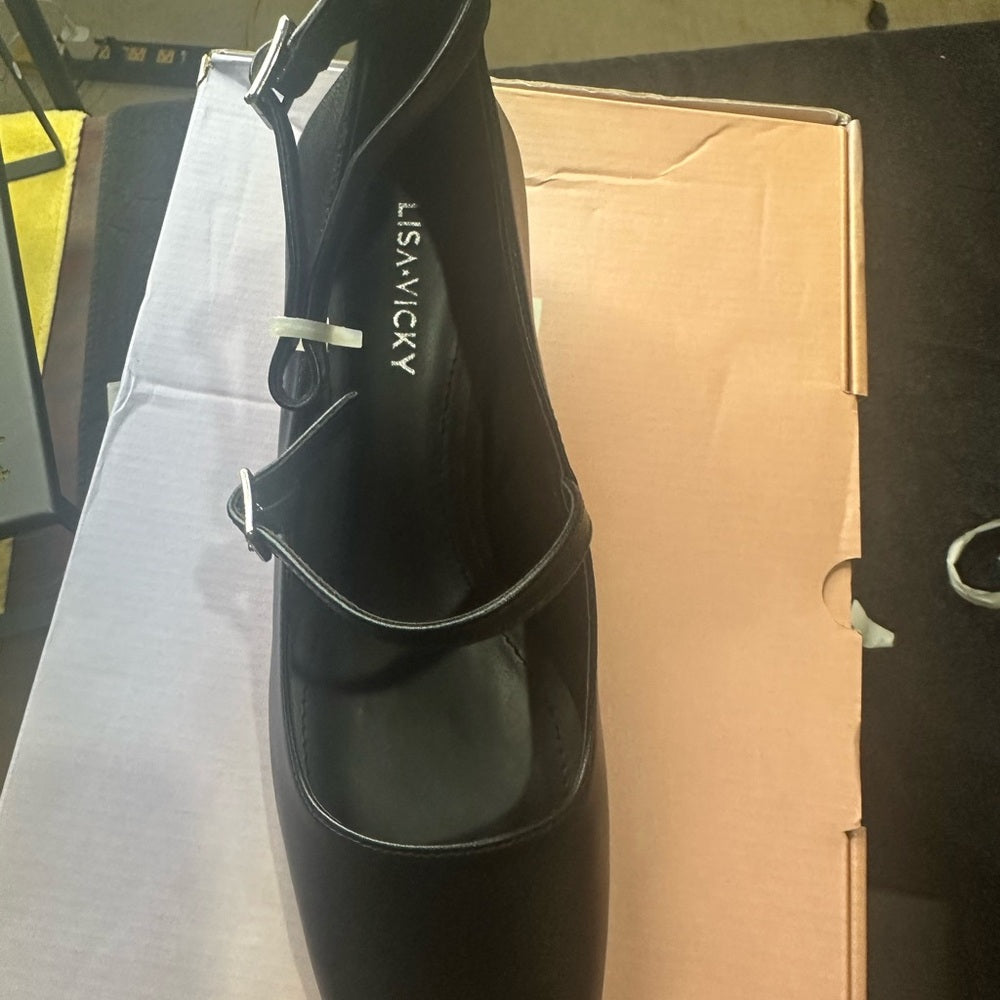 230.231. NEW SIZE 7 Black Chunky Heel Mary Jane Shoes