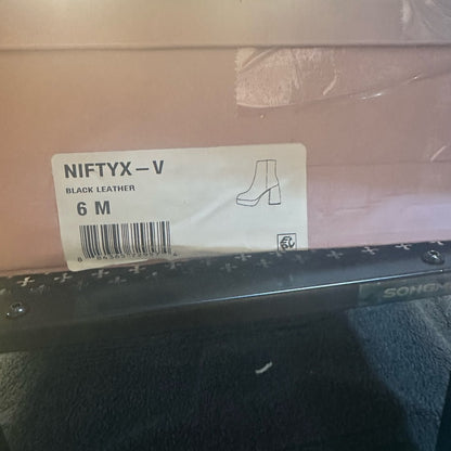 238.239. NEW SIZE 6 Black Chunky Heeled Boots with Platform Sole