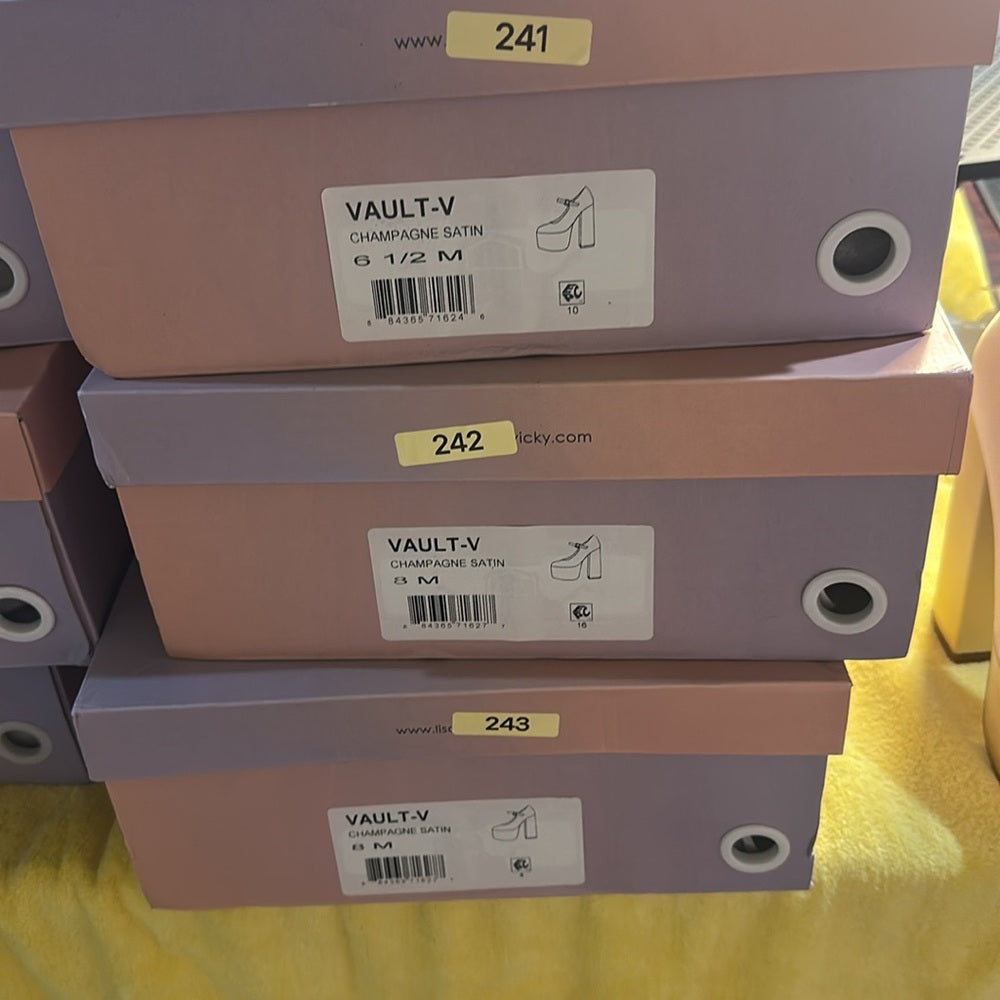 59.240-245. New. Size various Cream Platform Heels with Thick Chunky Sole