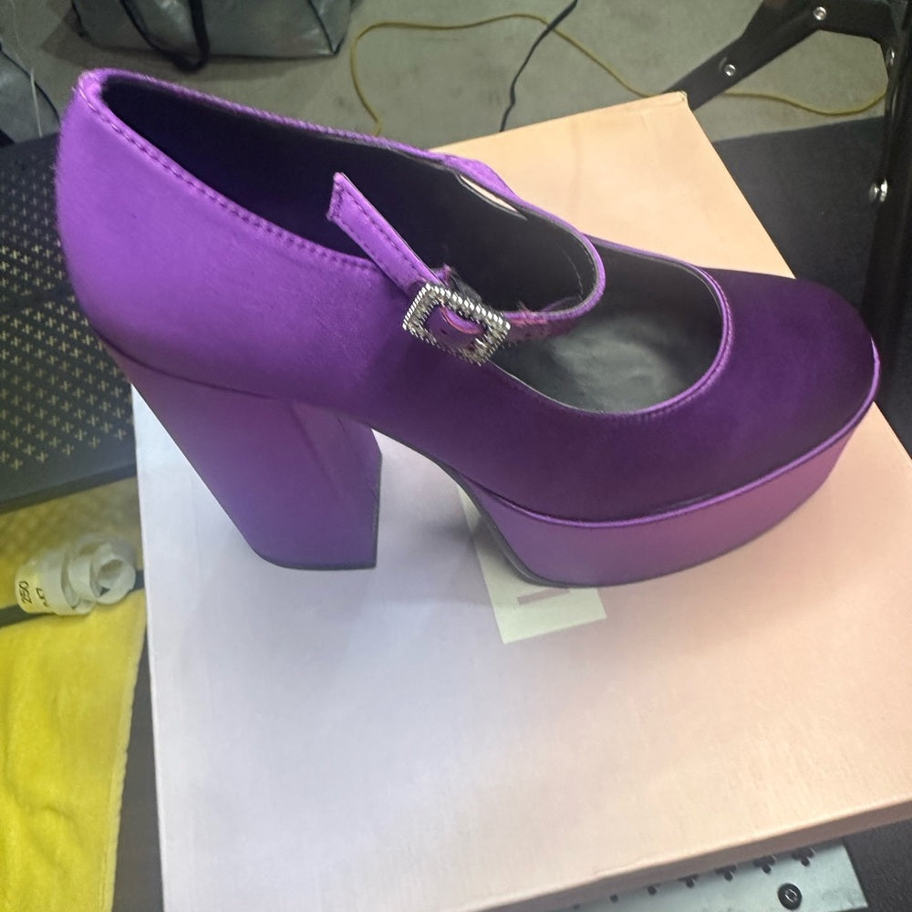 246. NEW SIZE 7 Purple Platform Shoes with Chunky Sole and Ankle Strap