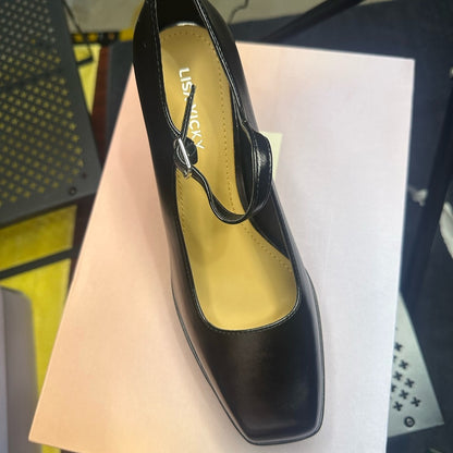 247.248. NEW SIZE 8 Glossy Black Chunky Heel Mary Jane