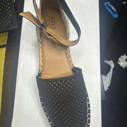 249. NWOT SIZE 9.5 a.n.a Black and Tan Casual Flats with Woven Details