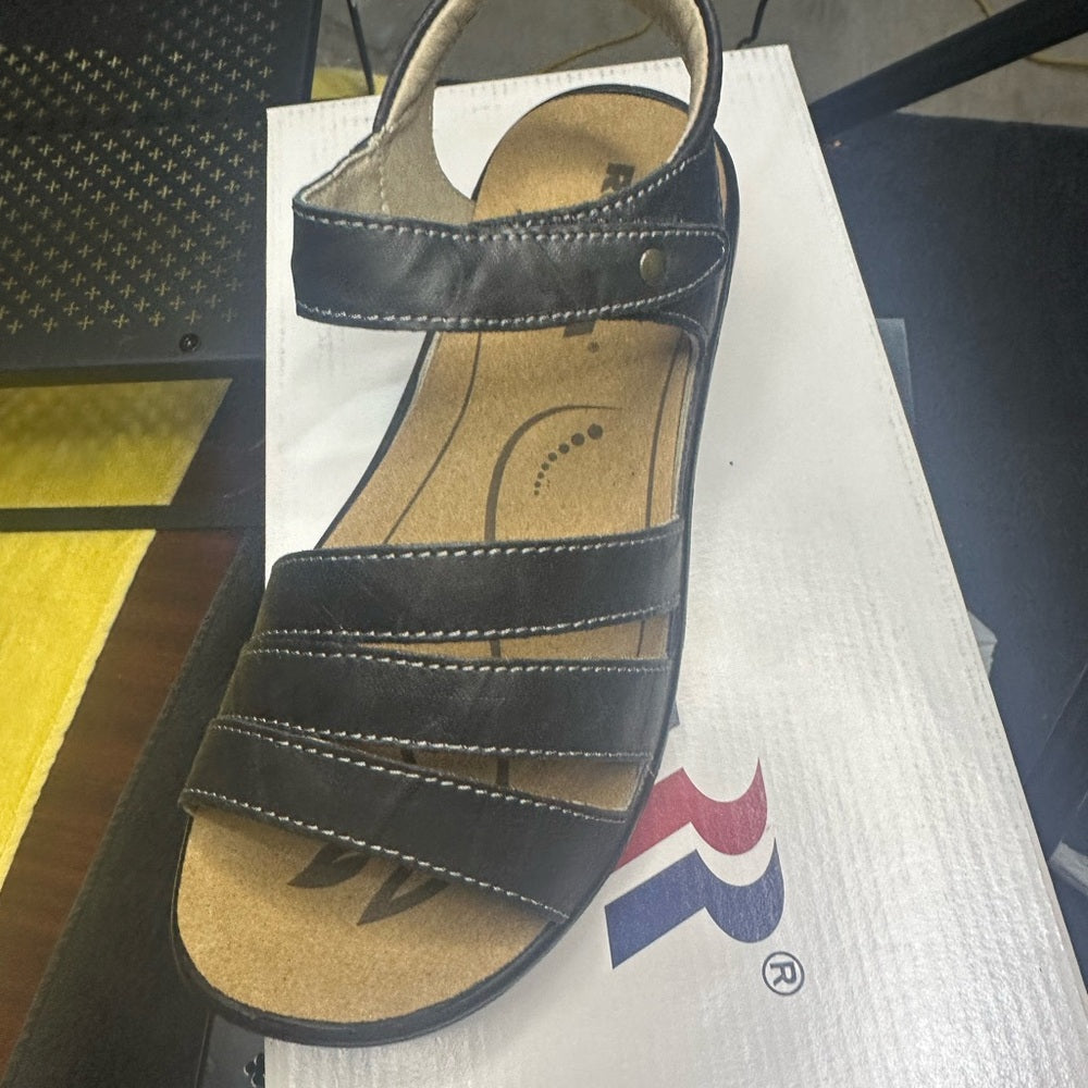 250. NEW SUZE 6-6.5 Romika Black Sandals with Wide Straps and Flat Sole