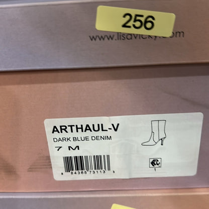 253.254.255.256. NEW SIZE 7-8.5 Chic Blue Heeled Boots