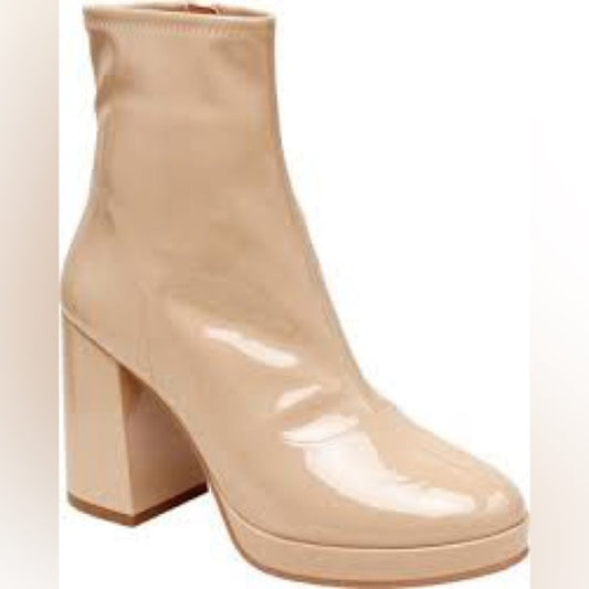 258. NEW SIZE 6.5 Cream Chunky Heeled Boots with Glossy Finish