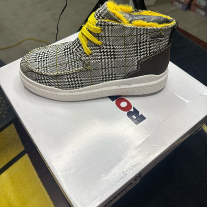 259. NEW SIZE 8-8.5/38 Romika Yellow and Black Fashion Boots with Plush Lining