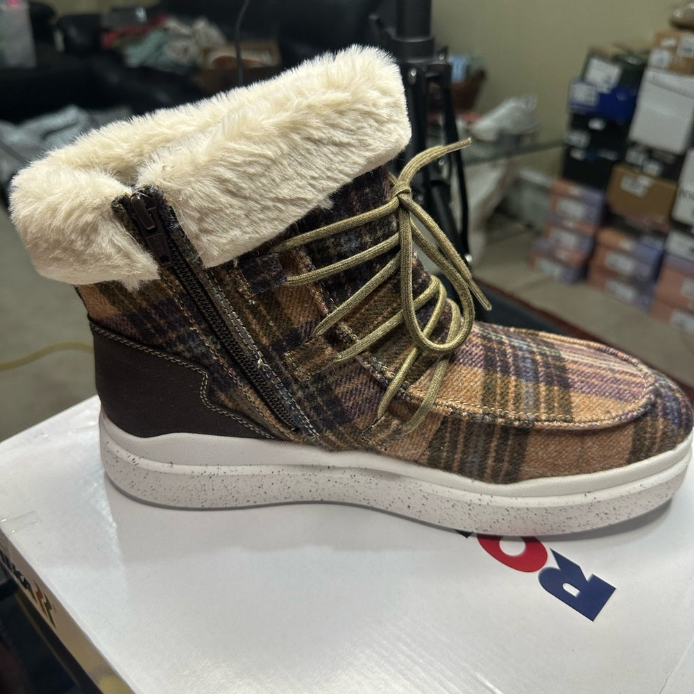 262.NEW SIZE 9.5-10.5/40 Romika Brown and White Ankle Boots with Fleece Collar