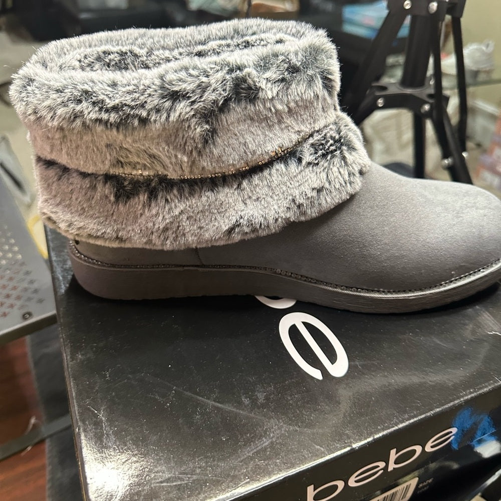 263. NEW SIZE 10 Bebe Gray Ankle Booties with Cozy Plush Lining