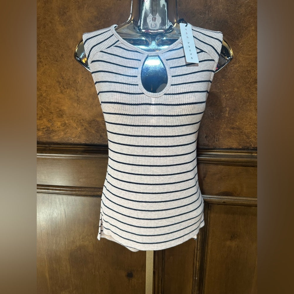 NWT SIZE S Red Haute Black and White Cap Sleeve Cut-Out top