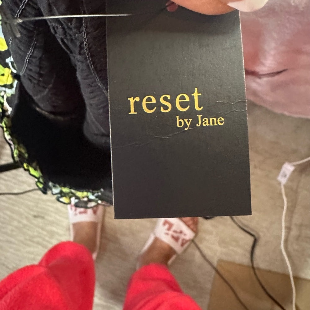 NWT SIZE M Green and White Tiered Ruffled Maxi Dress