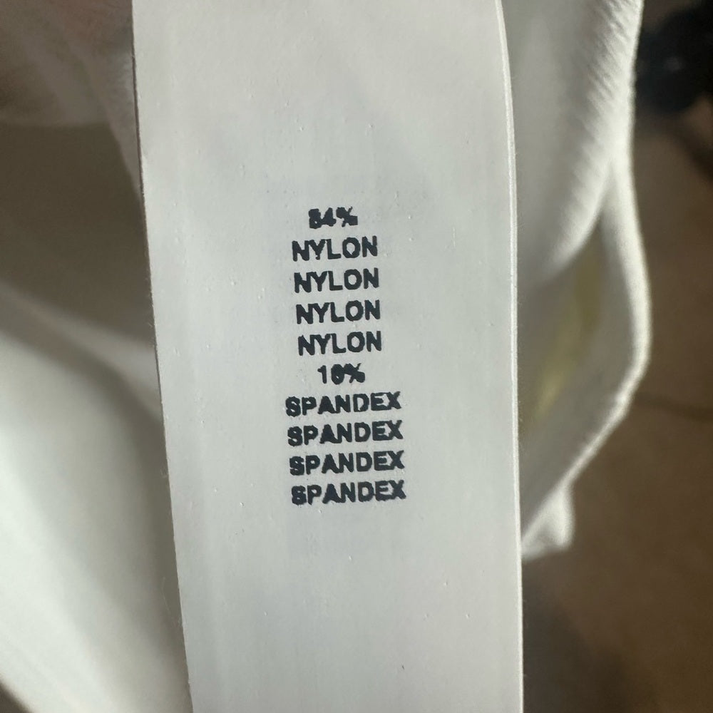 NWT SIZE M EleVen by Venus Williams White Textured Athletic Shorts