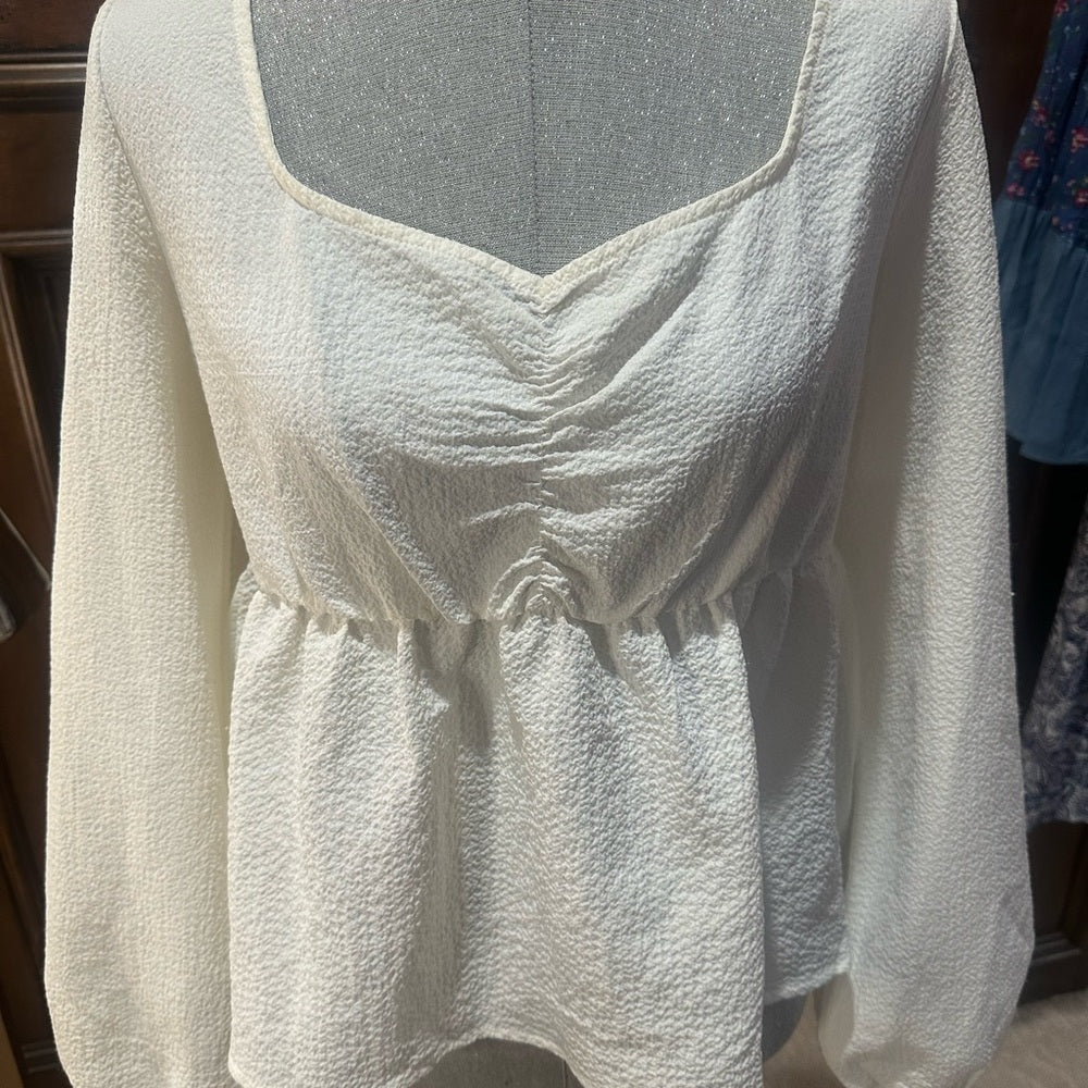 NWOT SIZE XL Sanctuary Cream Peplum Blouse with Ruched Details