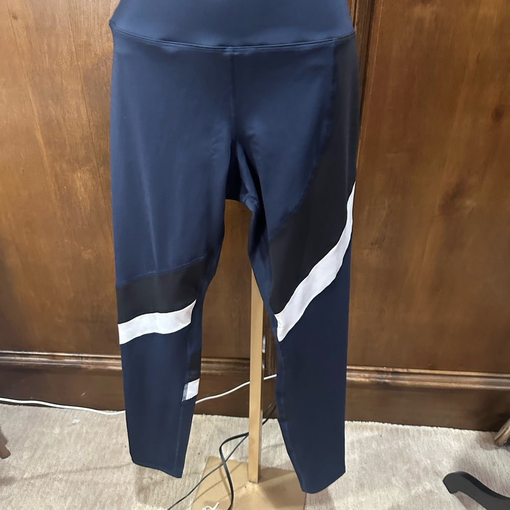 NWT SIZE L EleVen by Venus Williams Blue and Black Leggings Athletic Stretch