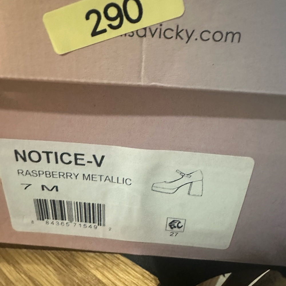 288.289.290. NEW SIZE 6/7/8 Chic Pink Heels for a Bold Statement