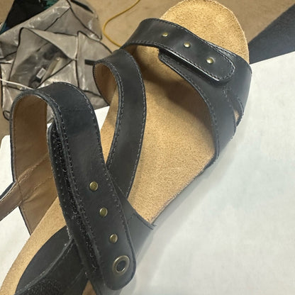 295. SIZE 10/40 Josef Seibel Black Sandals with Cork Footbed