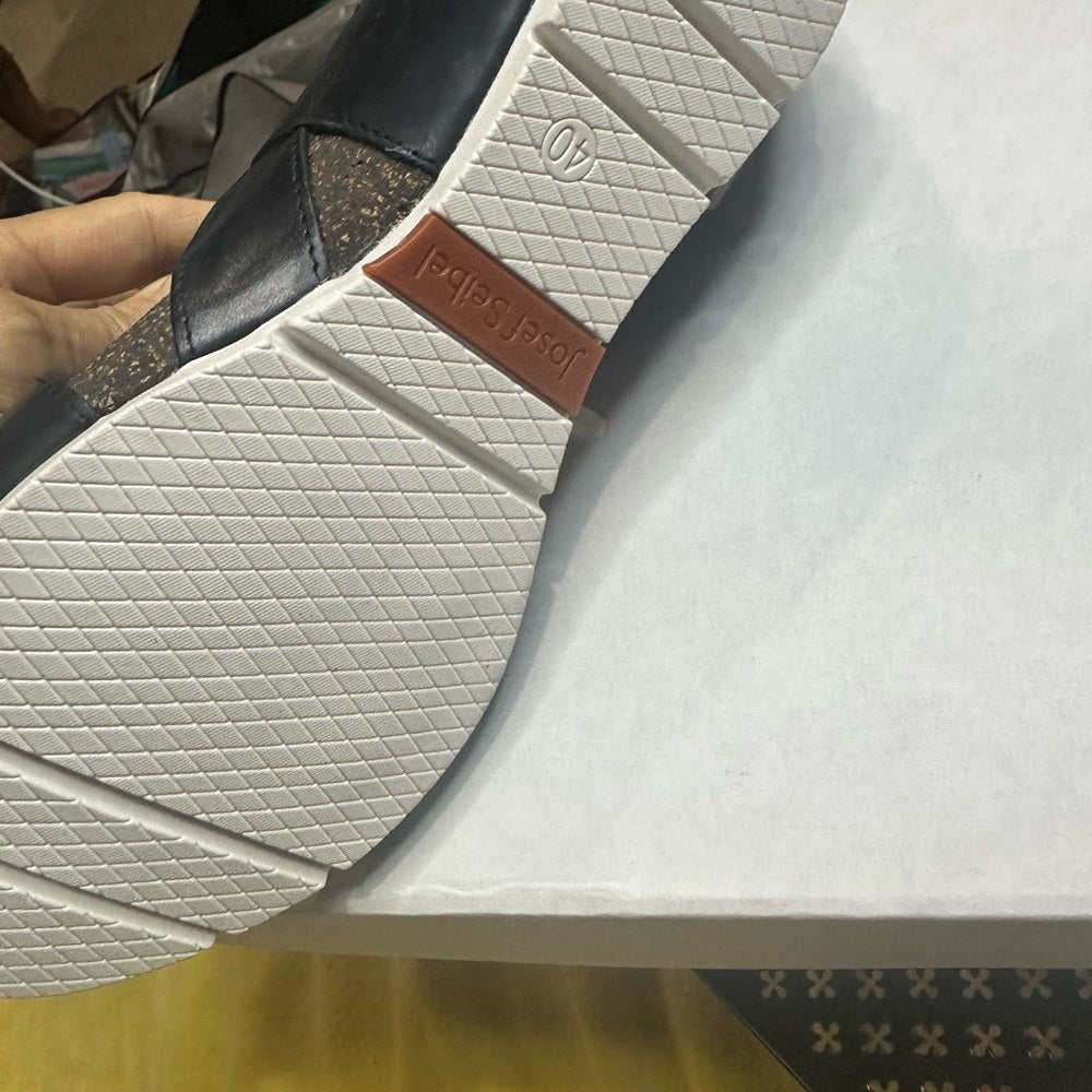 295. SIZE 10/40 Josef Seibel Black Sandals with Cork Footbed