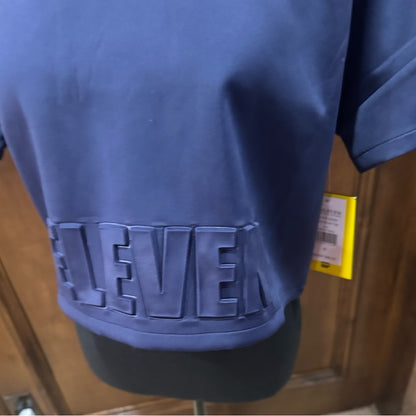 NWT SIZE M EleVen by Venus Williams Blue Crop Top with Love Detail