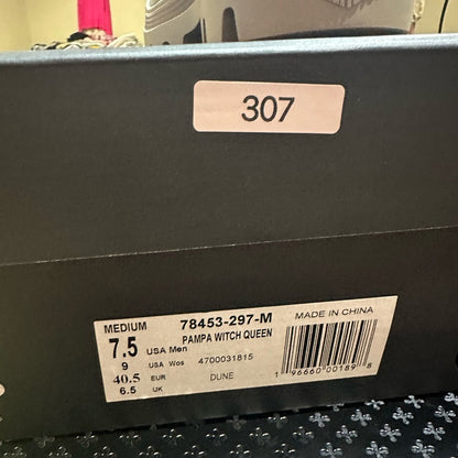 126.307. NEW SIZE M 7.5/8 W9/9.5 Palladium Beige Ankle Boots