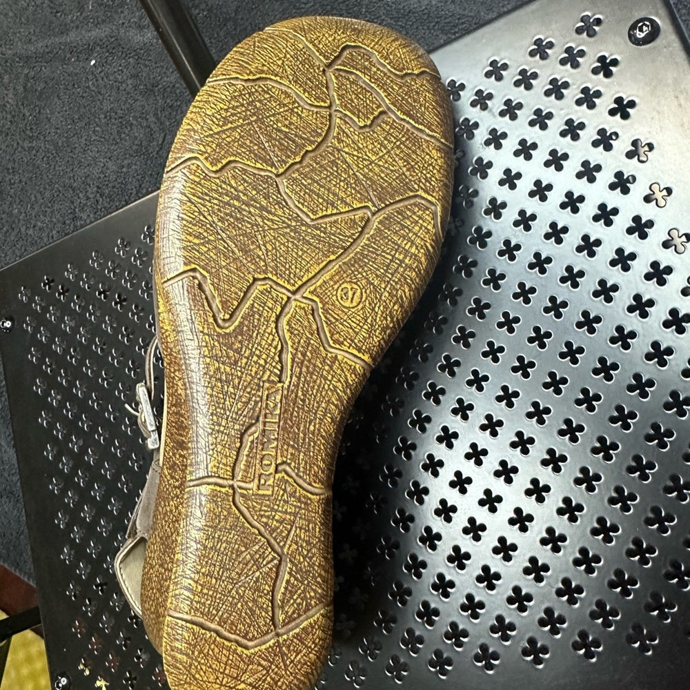 325. NEW SIZE 7/7.5/37 Romika Brown Sandals with Wedge Heel and Ankle Strap