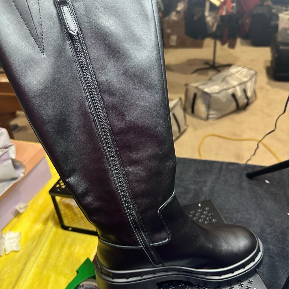 319. NEW SIZE 7 Sleek Black Over the Knee Boots with Block Heel