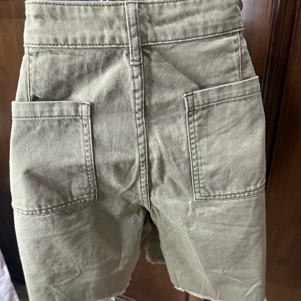 NWT SIZE L Easel Tan Bermuda Shorts Relaxed Fit Cotton Blend