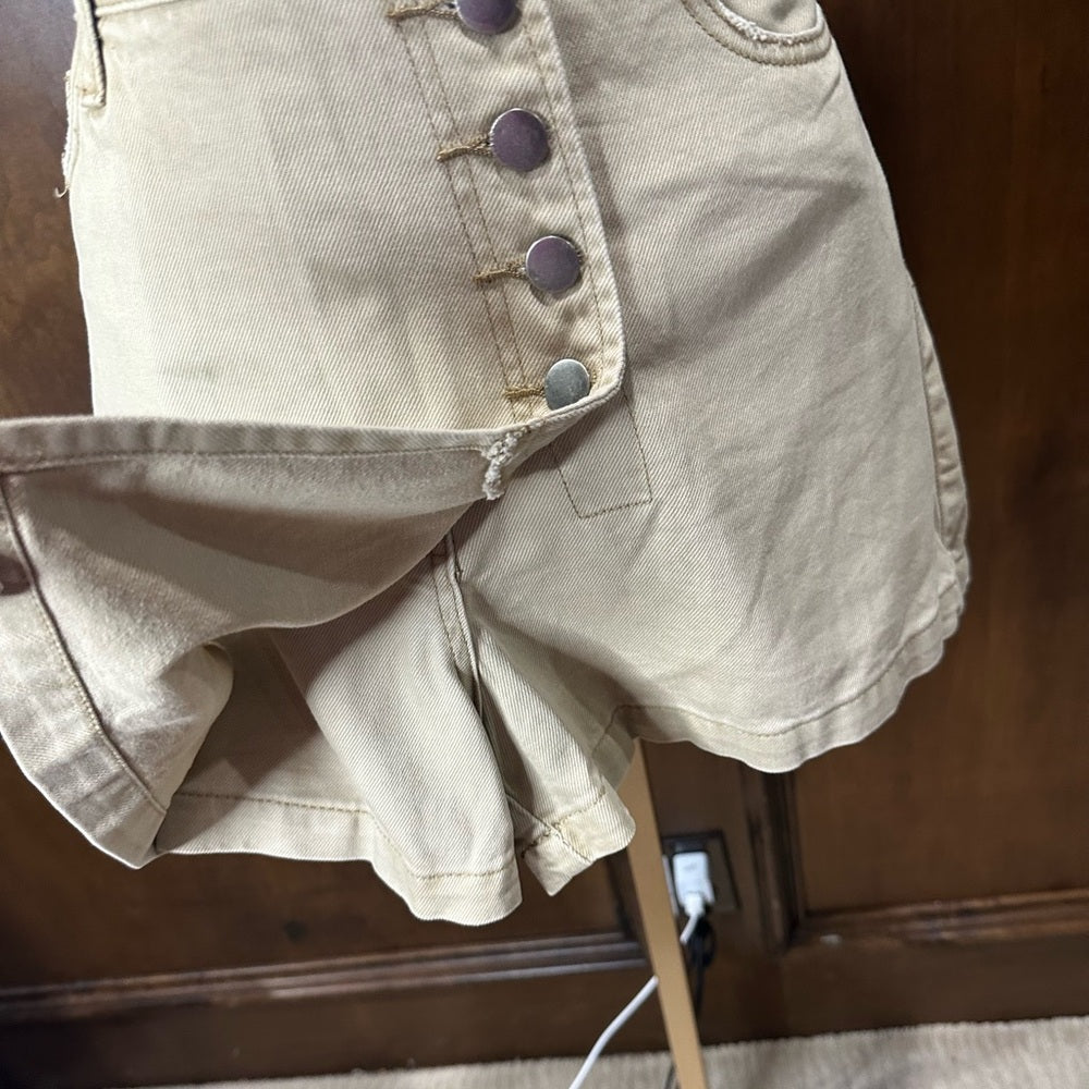 NWT SIZE L Easel Olive Green Distressed Skort