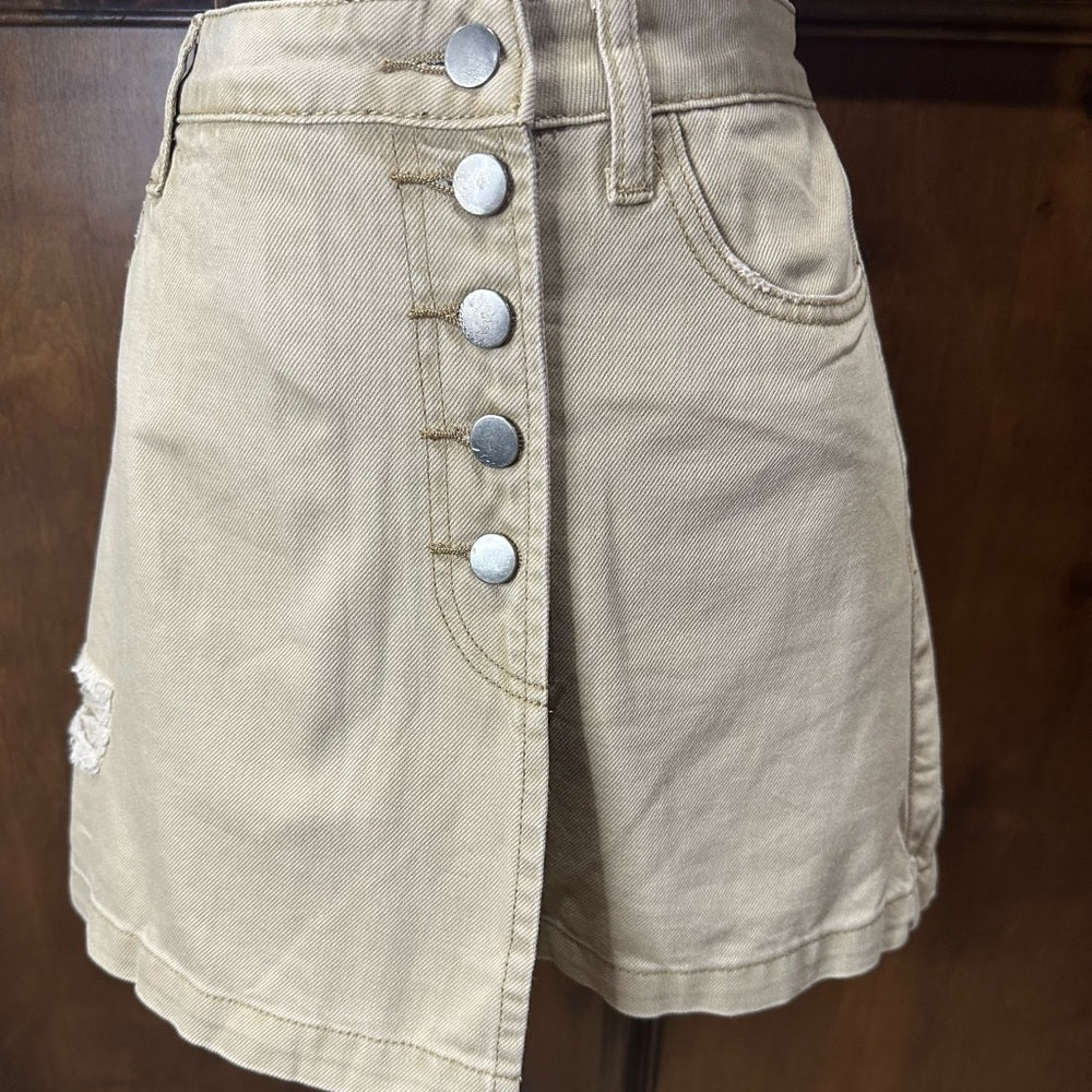 NWT SIZE L Easel Olive Green Distressed Skort