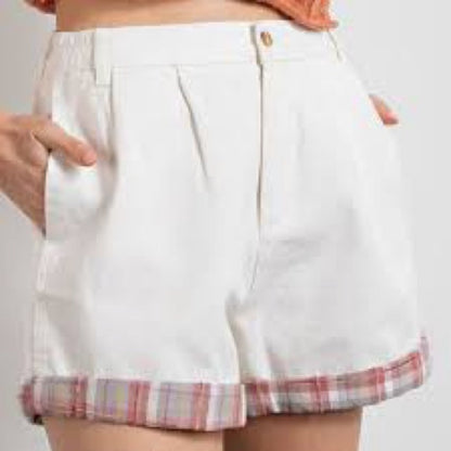 NWT SIZE L Easel Pink and White Bermuda Shorts with Plaid Accents