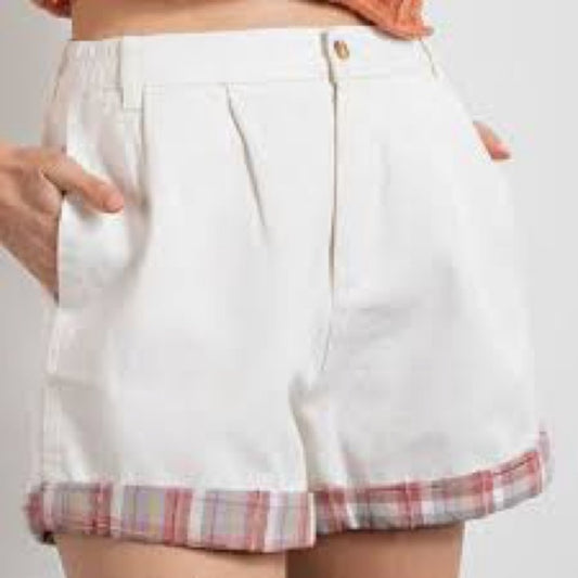 NWT SIZE L Easel Pink and White Bermuda Shorts with Plaid Accents