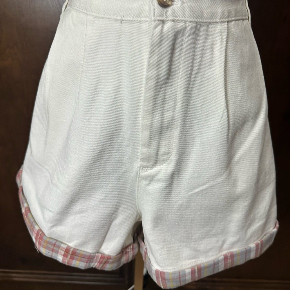 NWT SIZE L Easel Pink and White Bermuda Shorts with Plaid Accents