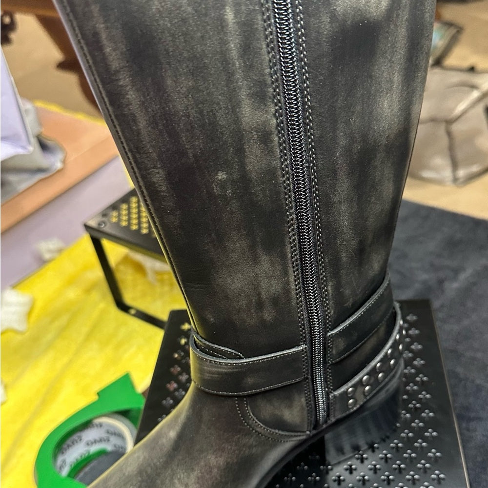 318.322. NEW SIZE 7 Black Combat Moto Boots with Buckle Straps