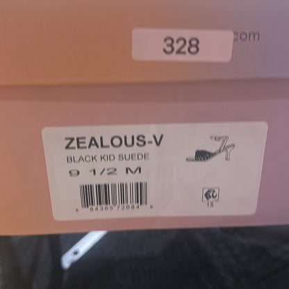 311.328.NEW SIZE 9.5 Black and Tan Sandals with Elegant Design