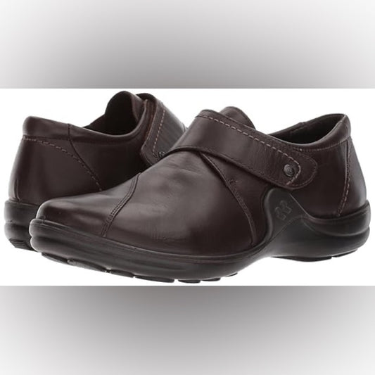 330. NEW SIZE 6/6.5 Romika Black Slip-On Loafers with Timeless Comfort