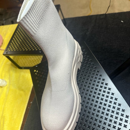 332. NEW SIZE 10 Aldo Cream Chunky Ankle Booties