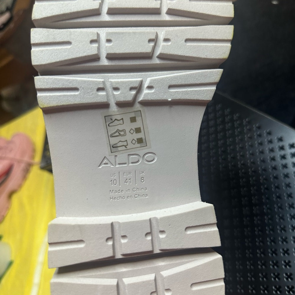 332. NEW SIZE 10 Aldo Cream Chunky Ankle Booties