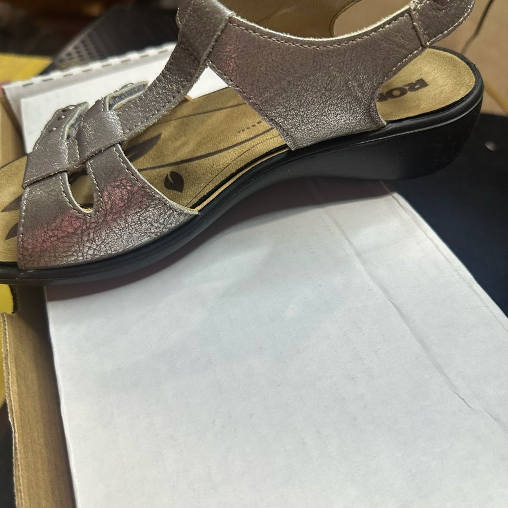 334. NEW SIZE 7/7.5/37 Black and Gray Sandals with Cushioned Footbed