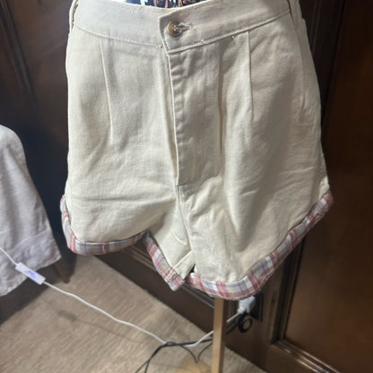 NWT SIZE L Easel White Jean Shorts High-Waisted Pleated Design