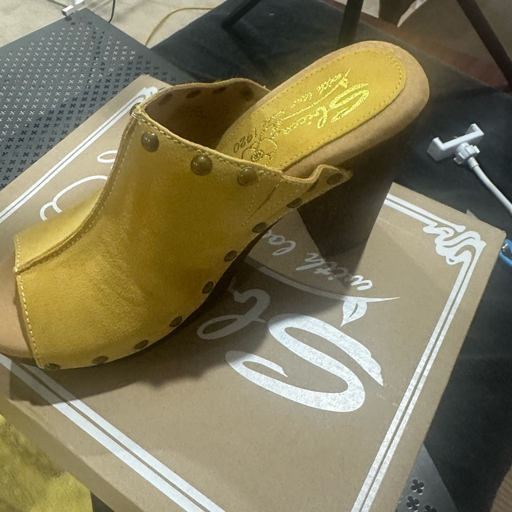 344. NEW SIZE 9 Sbicca Marigold Mules Western Bohemian Style