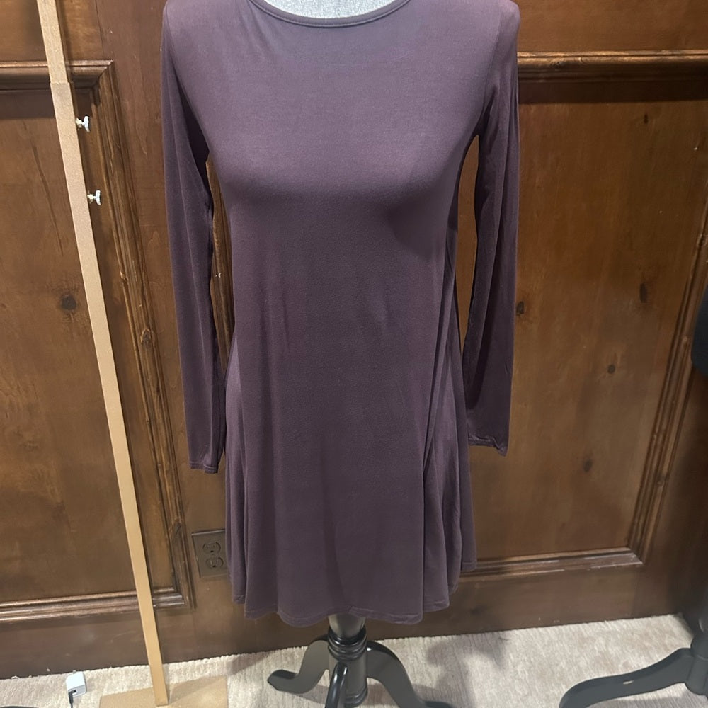 NWT SIZE 4 Boohoo Long Sleeve Dress in Charcoal
