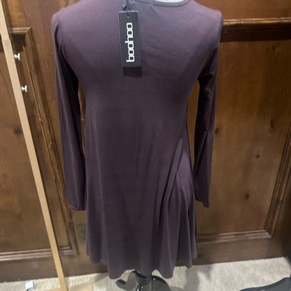 NWT SIZE 4 Boohoo Long Sleeve Dress in Charcoal