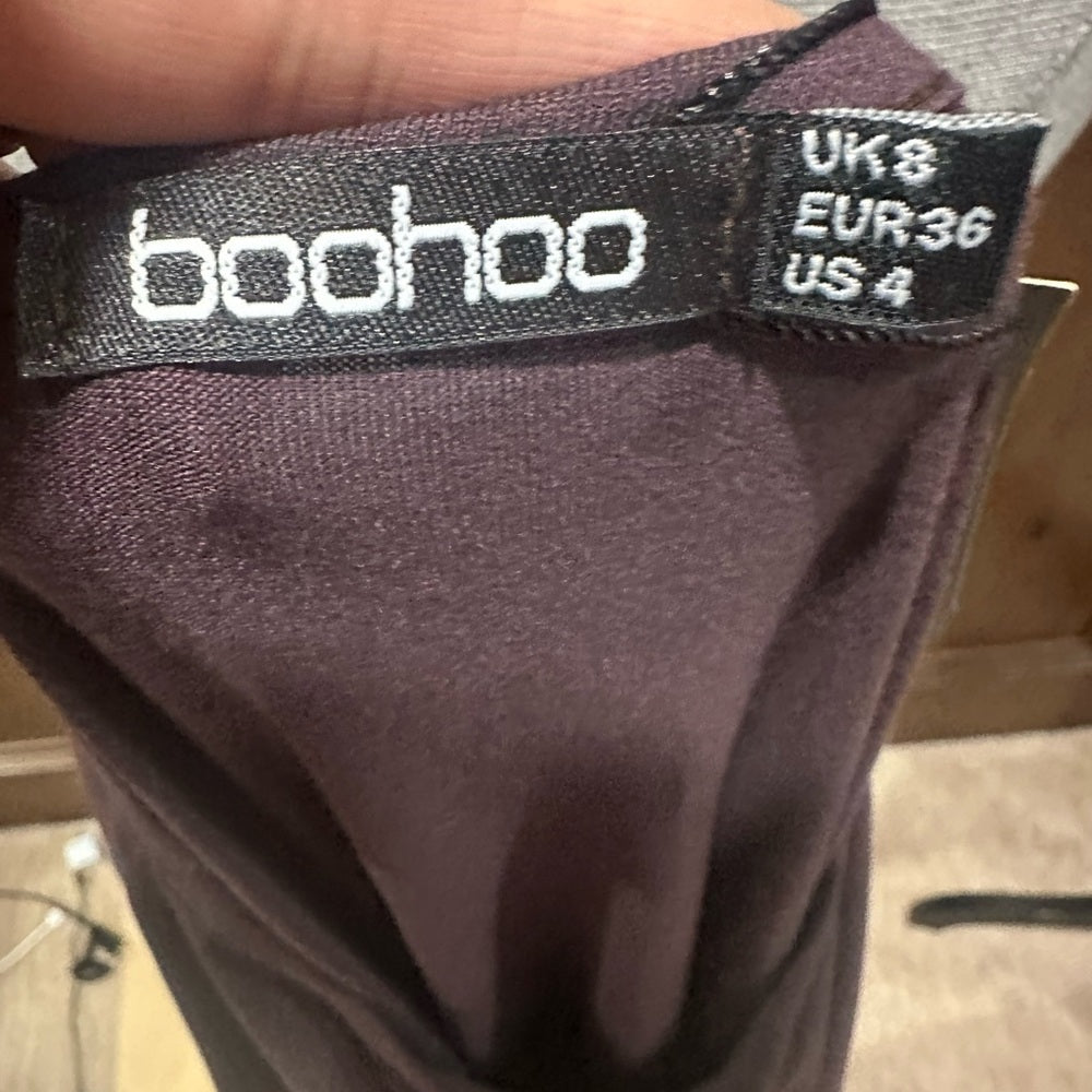 NWT SIZE 4 Boohoo Long Sleeve Dress in Charcoal