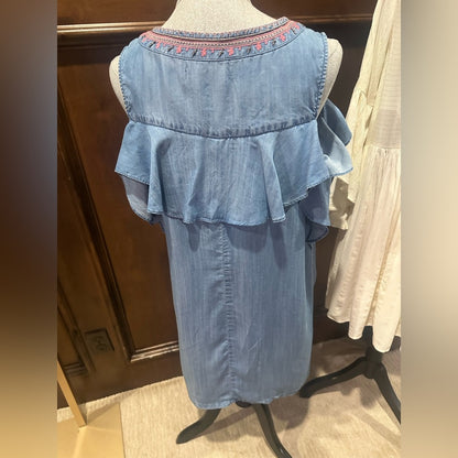 NWT SIZE M Elegant Blue Tunic with Embroidered Detail