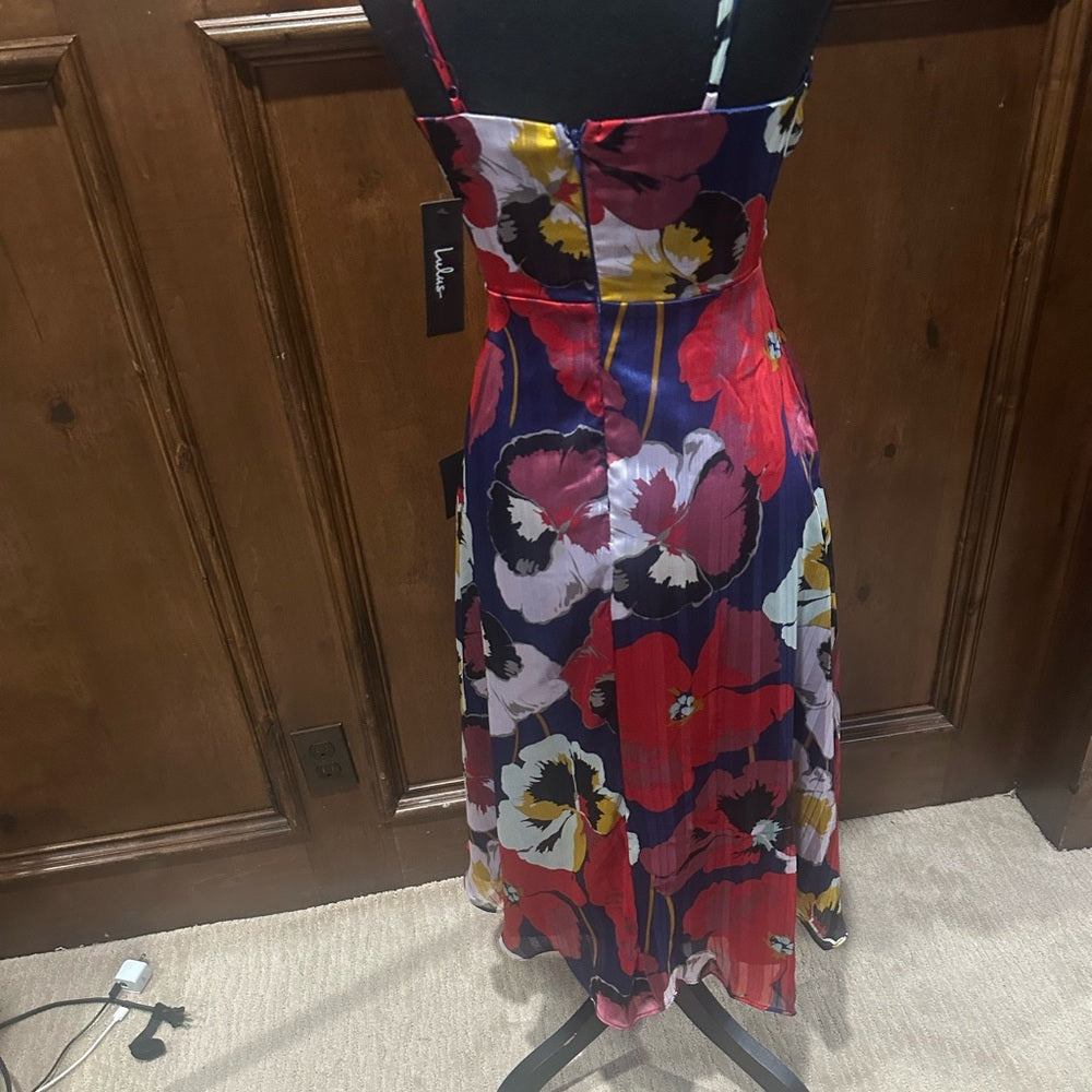 NWT SIZE XS Lulu's Multicolor Floral Midi Dress