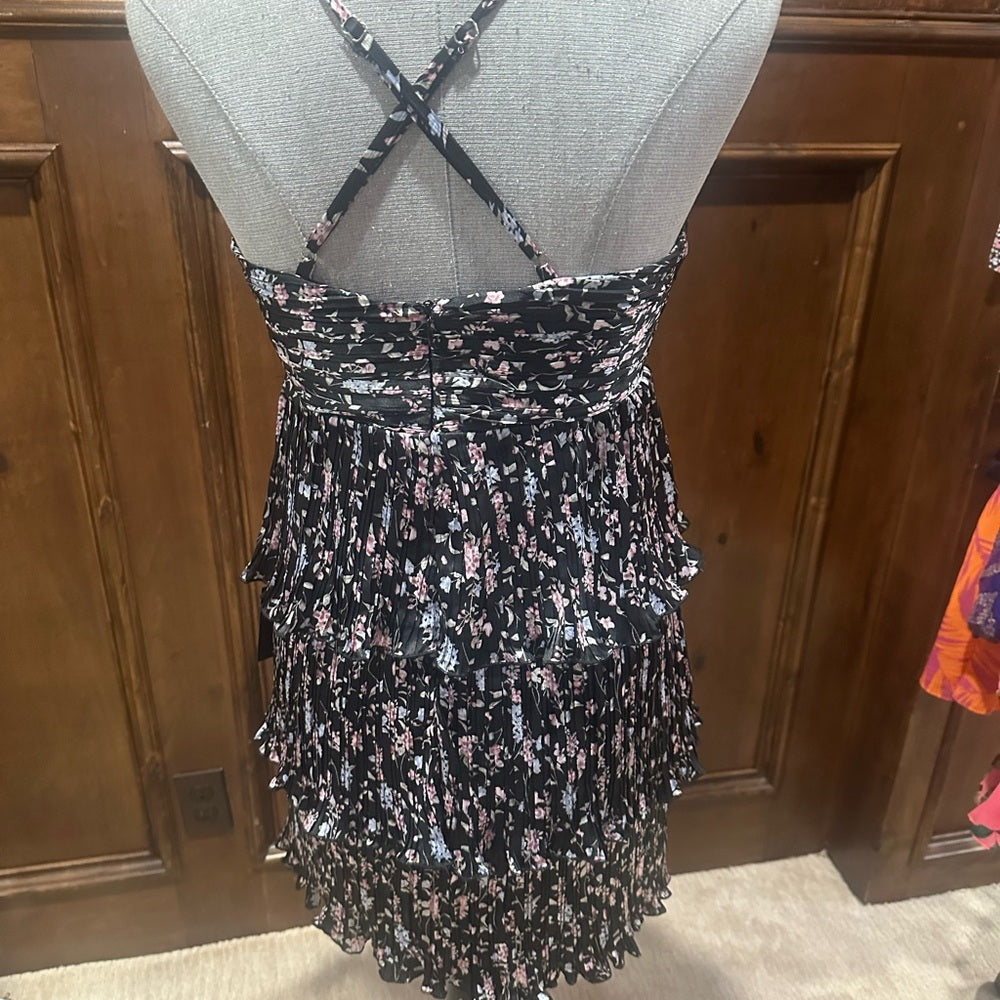 NWT SIZE M Lulu's Black and White Floral Ruffle Mini Dress