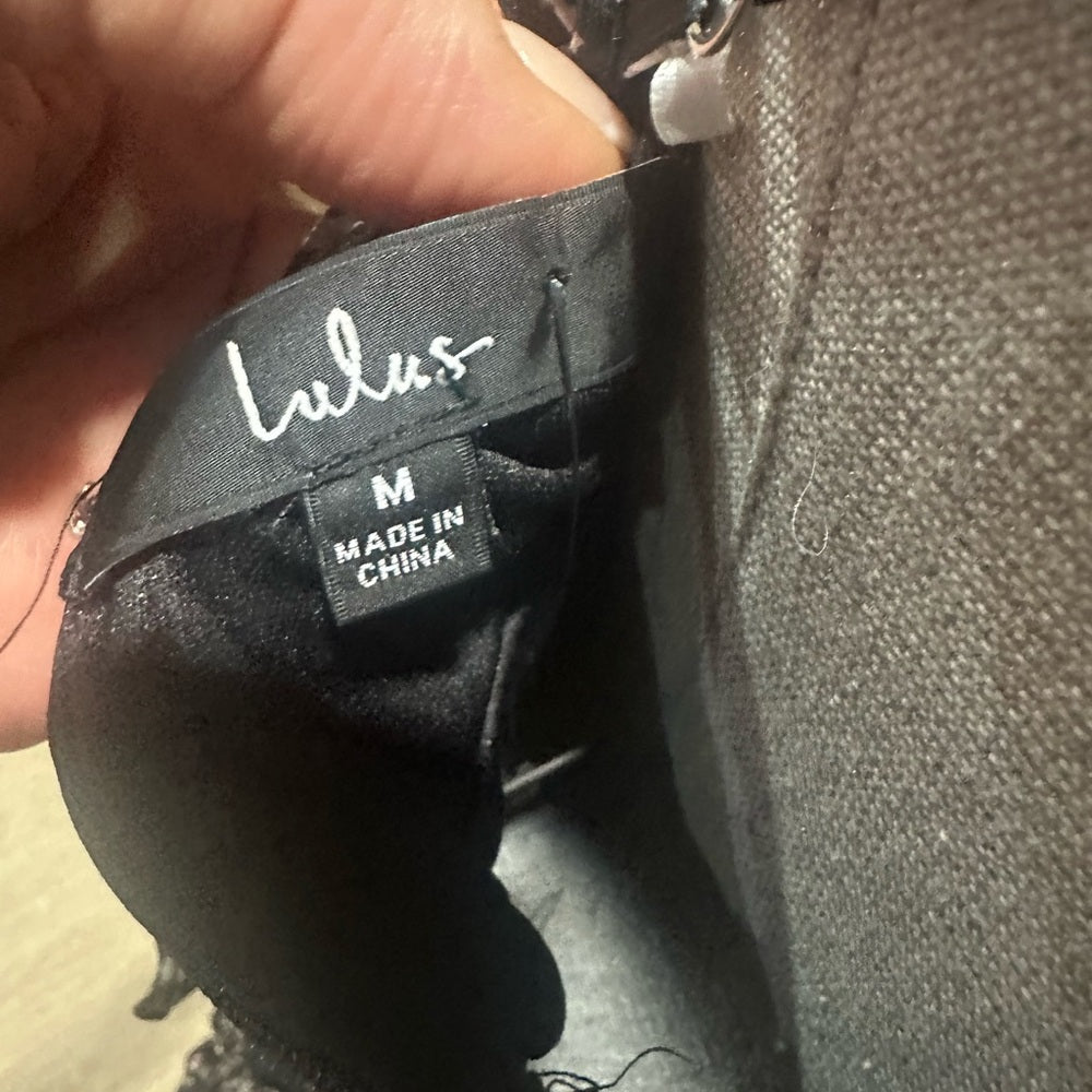 NWT SIZE M Lulu's Black and White Floral Ruffle Mini Dress