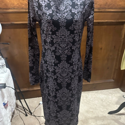 NWT SIZE 8 Boohoo Elegant Black and Cream Patterned Long Sleeve Dress